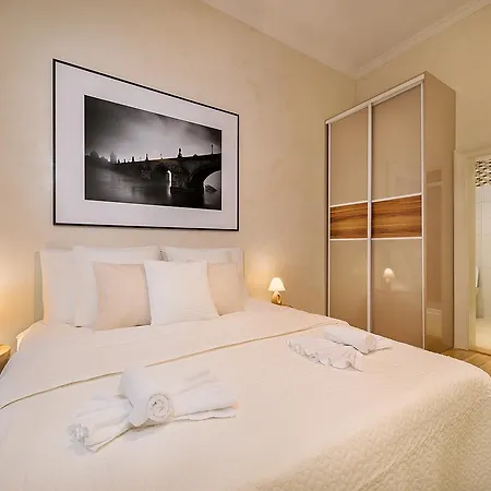 Apartment Days - Luxurious Lesser Town *