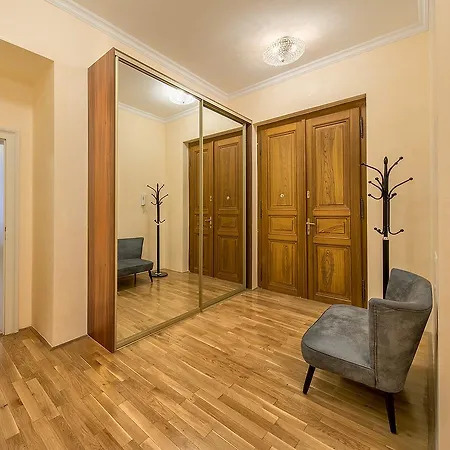 Days - Luxurious Lesser Town * Prag