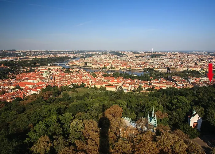 Days - Luxurious Lesser Town Apartamento *